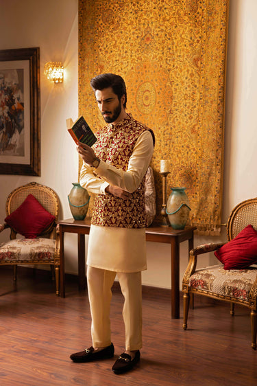 Red embossed waist coat Mehndi Collection HumayunAlamgir
