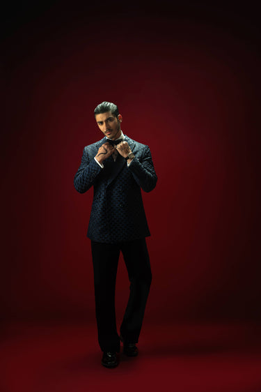 MIDNIGHT MOSAIC – TEXTURED NAVY BLUE TUXEDO