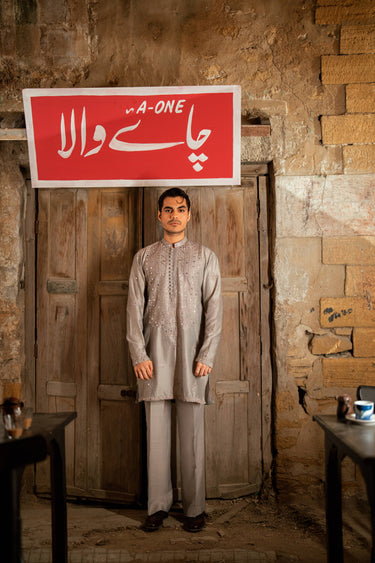 AINA - KAARI ASH GREY KURTA PAJAMA Humayunalamgir