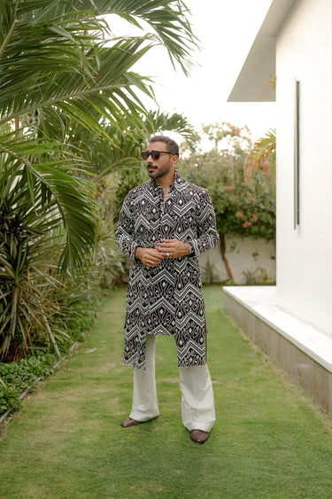 NAQOOSH – DARK BROWN KURTA PAJAMA Humayunalamgir