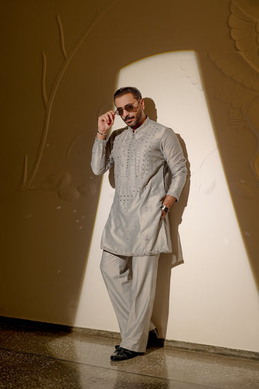 AINA - KAARI ASH GREY KURTA PAJAMA Humayunalamgir