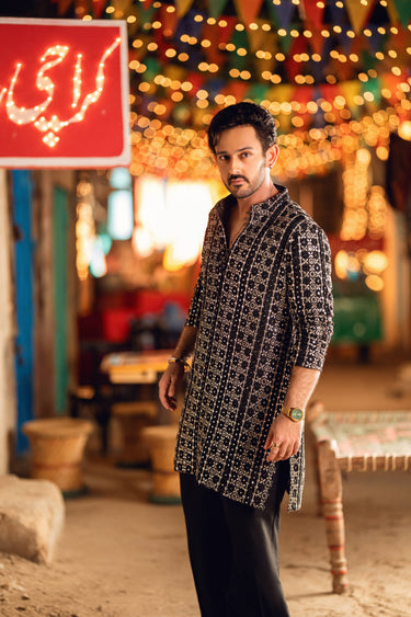 AMEER – BLACK KURTA PAJAMA Humayunalamgir
