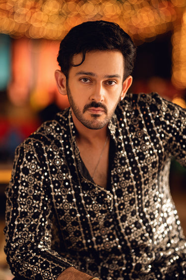 AMEER – BLACK KURTA PAJAMA Humayunalamgir