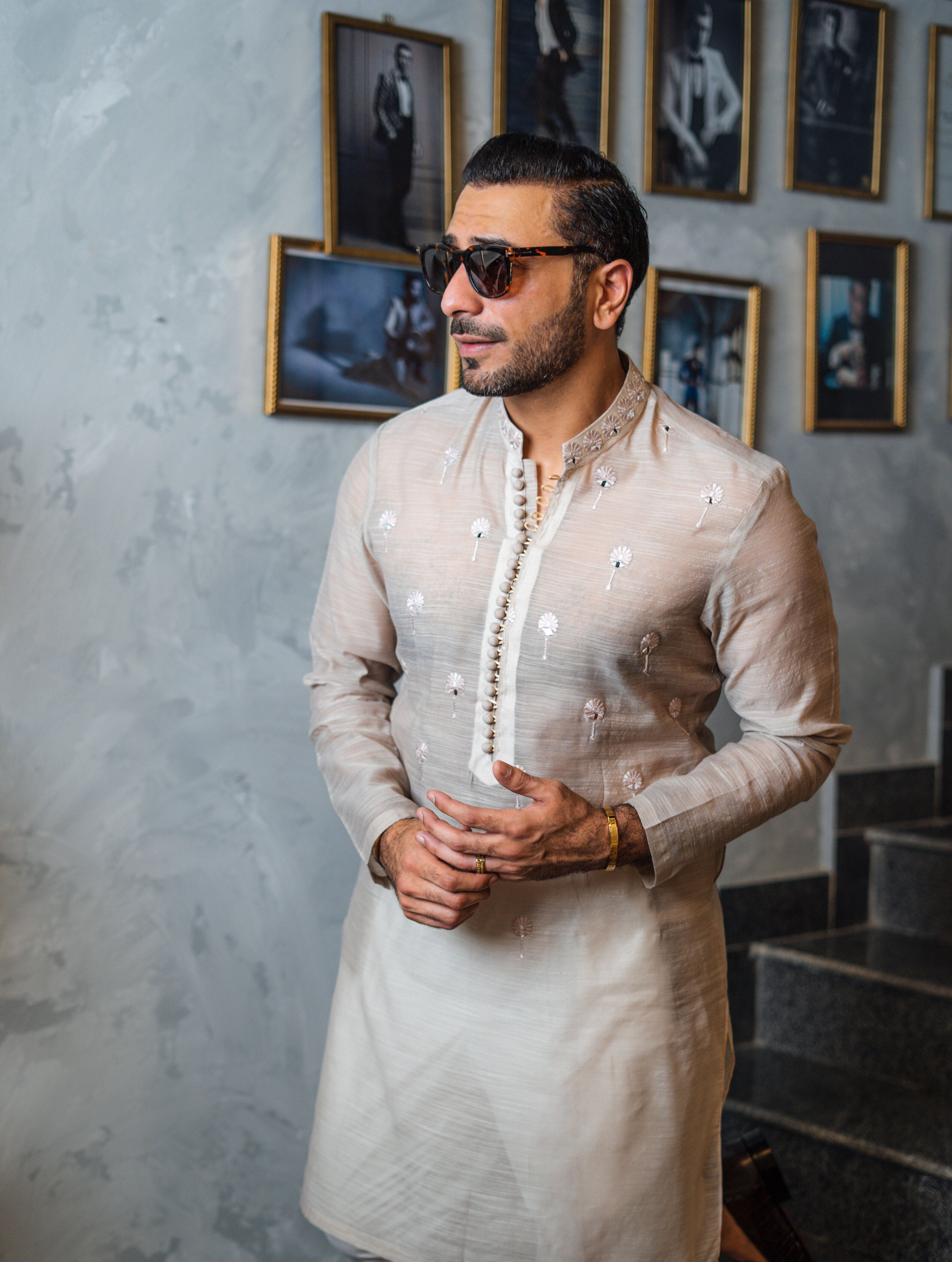 Ivory Embossed Mirror Work Kurta