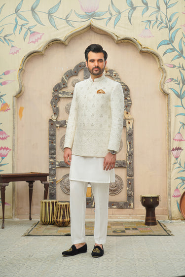 Self Embossed White Daman Prince Coat humyaunalamgir