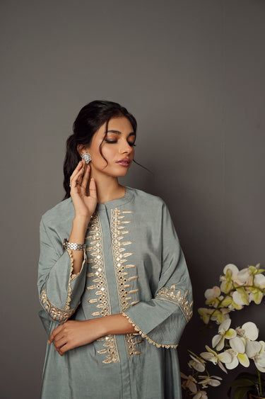 Amelia Cut Humayun Alamgir
