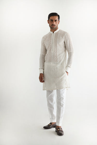 WHITE EMBROIDERED KURTA PAJAMA Humayunalamgir