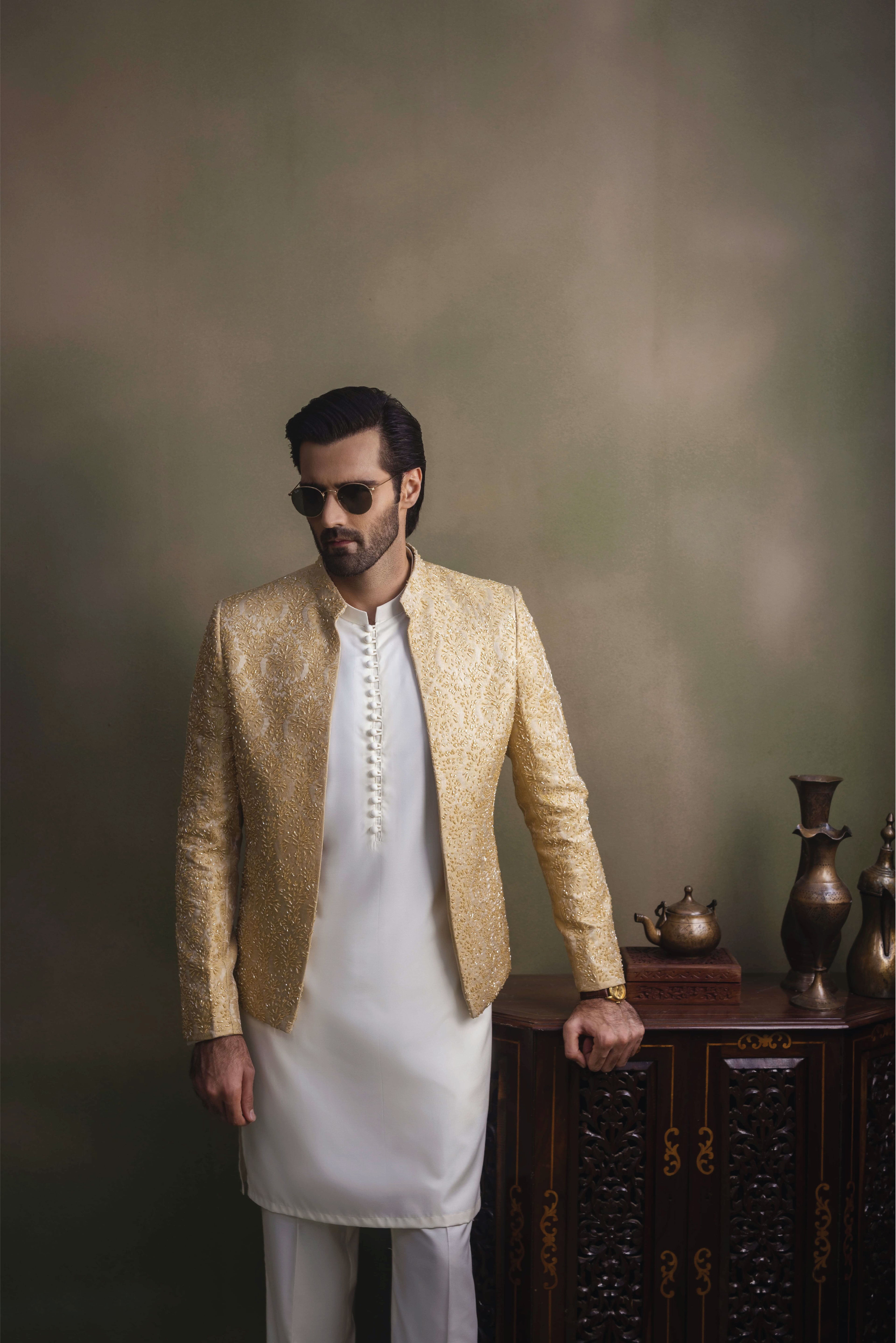 BEIGE SELF JAMAWAR CUTDANA FRONT OPEN PRINCE COAT humyaunalamgir