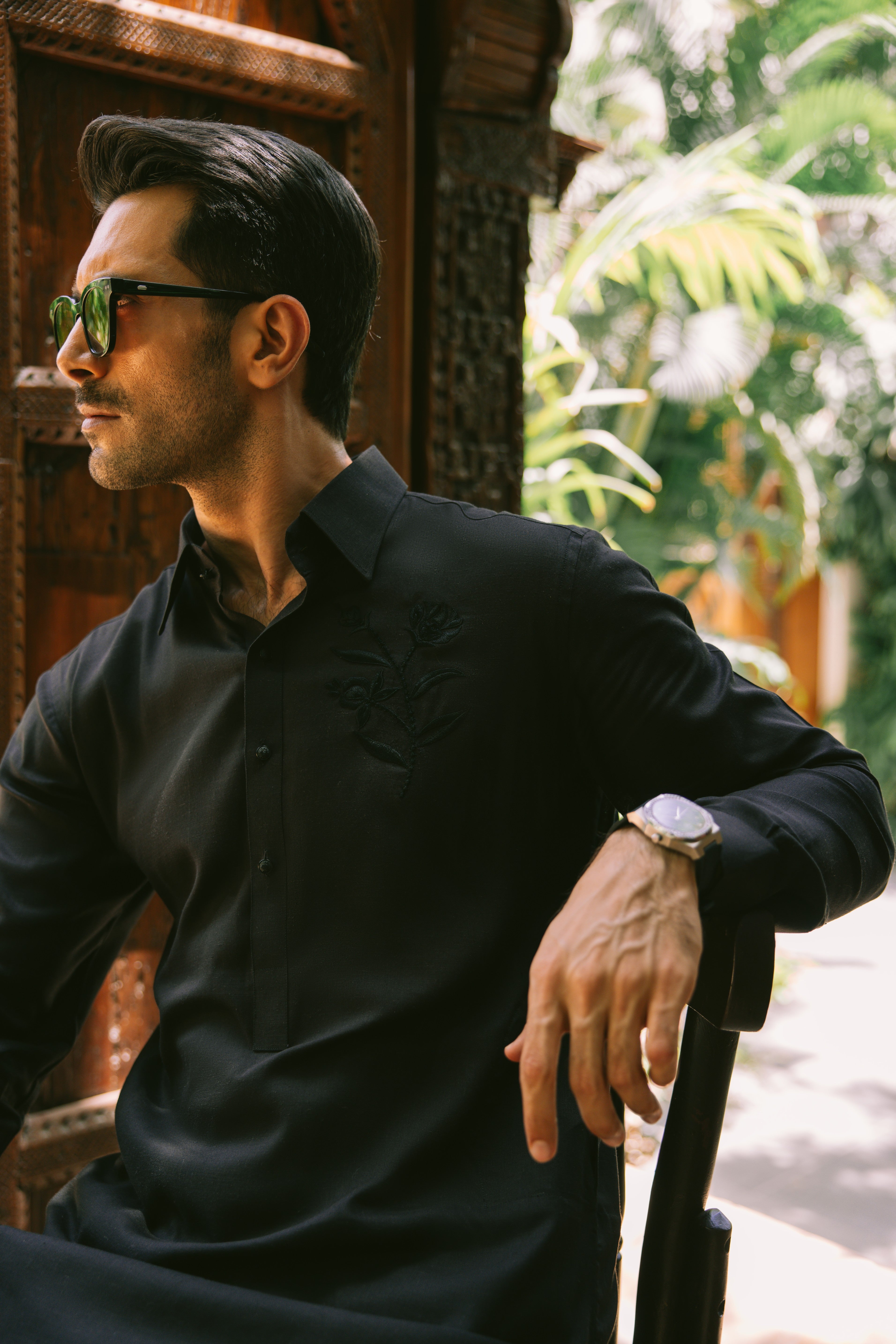 BLACK LINEN KURTA PAJAMA Humayunalamgir