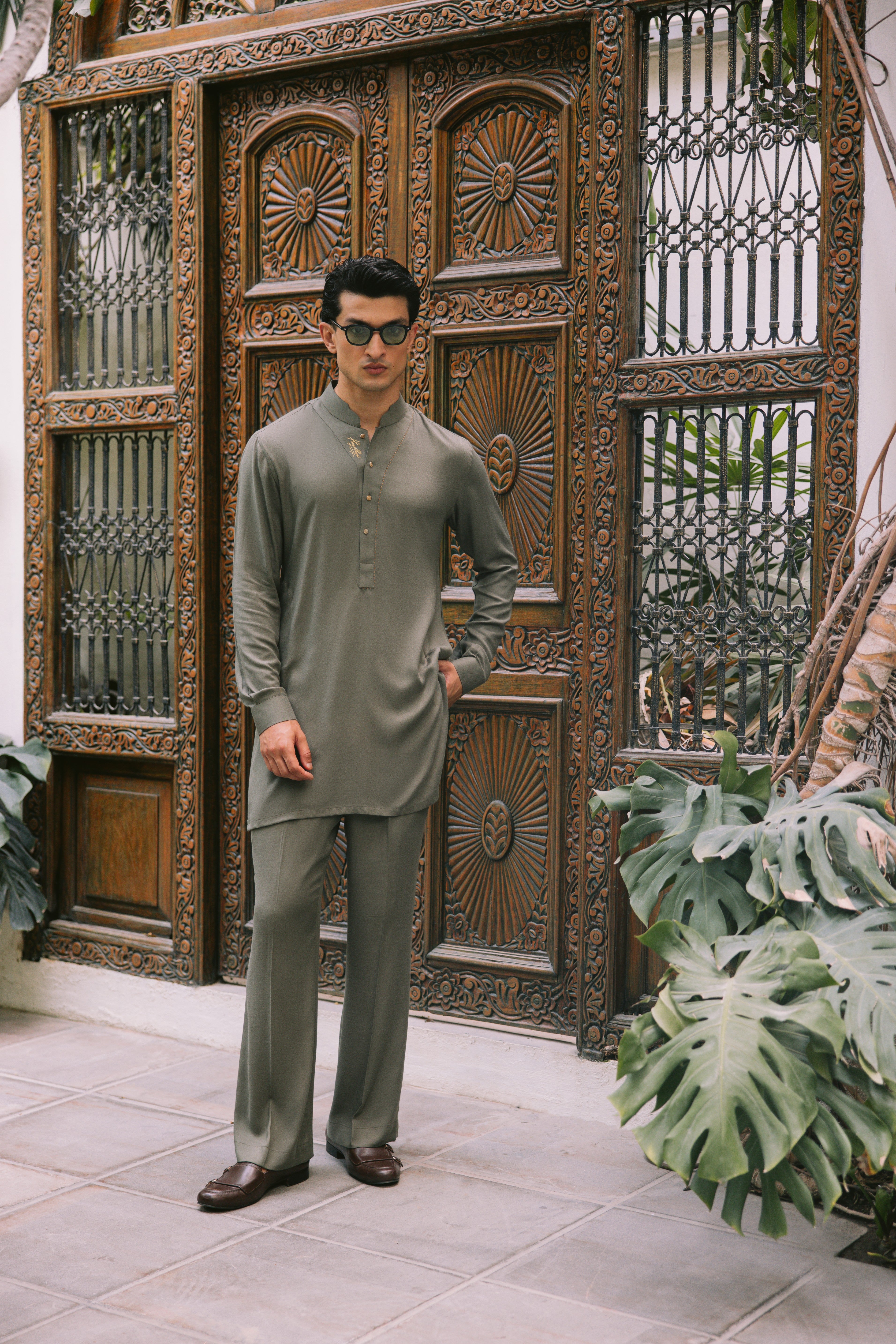 OLIVE GREEN LINEN KURTA PAJAMA Humayunalamgir