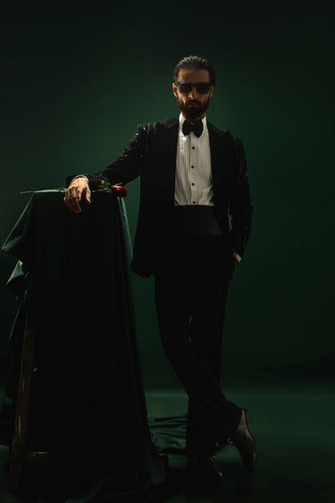 Velion – Midnight black Velvet Tuxedo