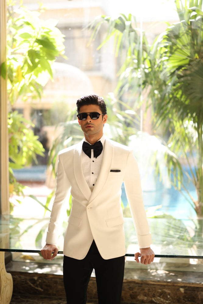 WHITE ARMANI TUX RUNWAY humyaunalamgir