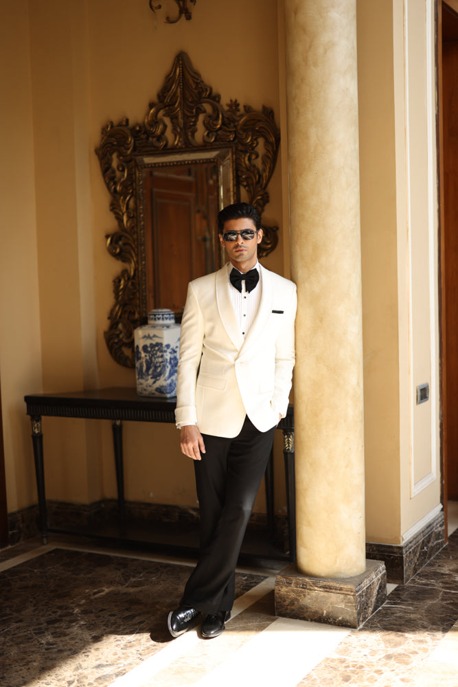 WHITE ARMANI TUX RUNWAY humyaunalamgir