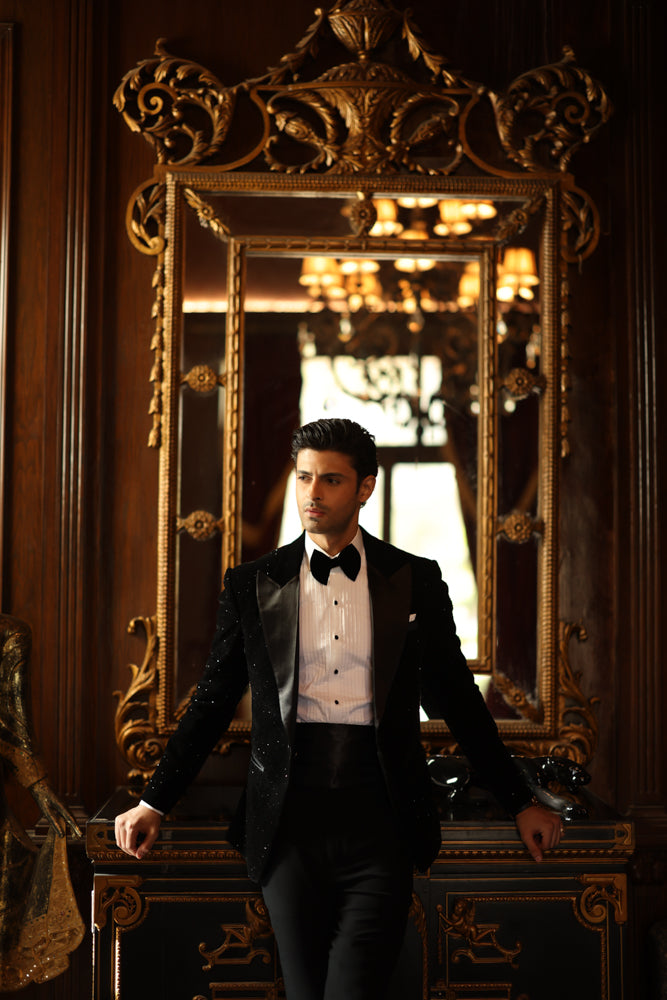 BLACK VELVET TUX RUNWAY humyaunalamgir