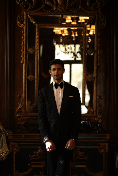 BLACK EMBOSSED TUX RUNWAY humyaunalamgir S