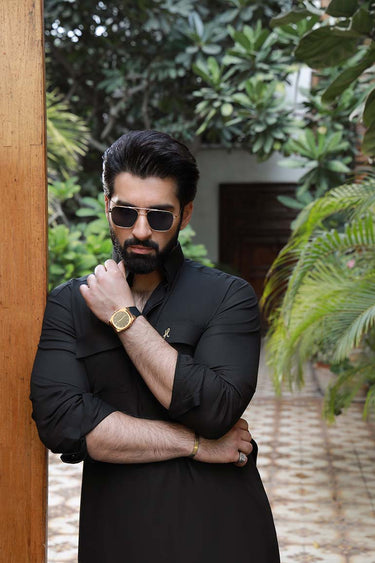 BLACK LINEN KURTA PAJAMA Humayunalamgir