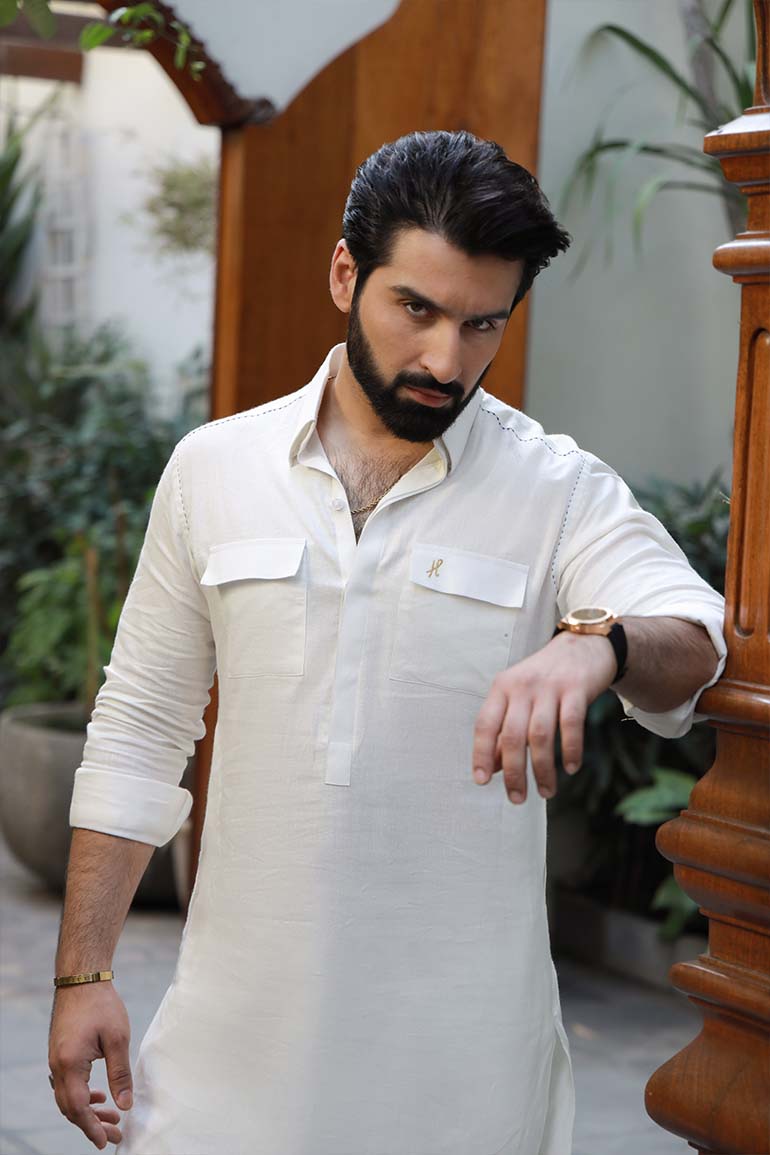 WHITE LINEN KURTA PAJAMA Humayunalamgir