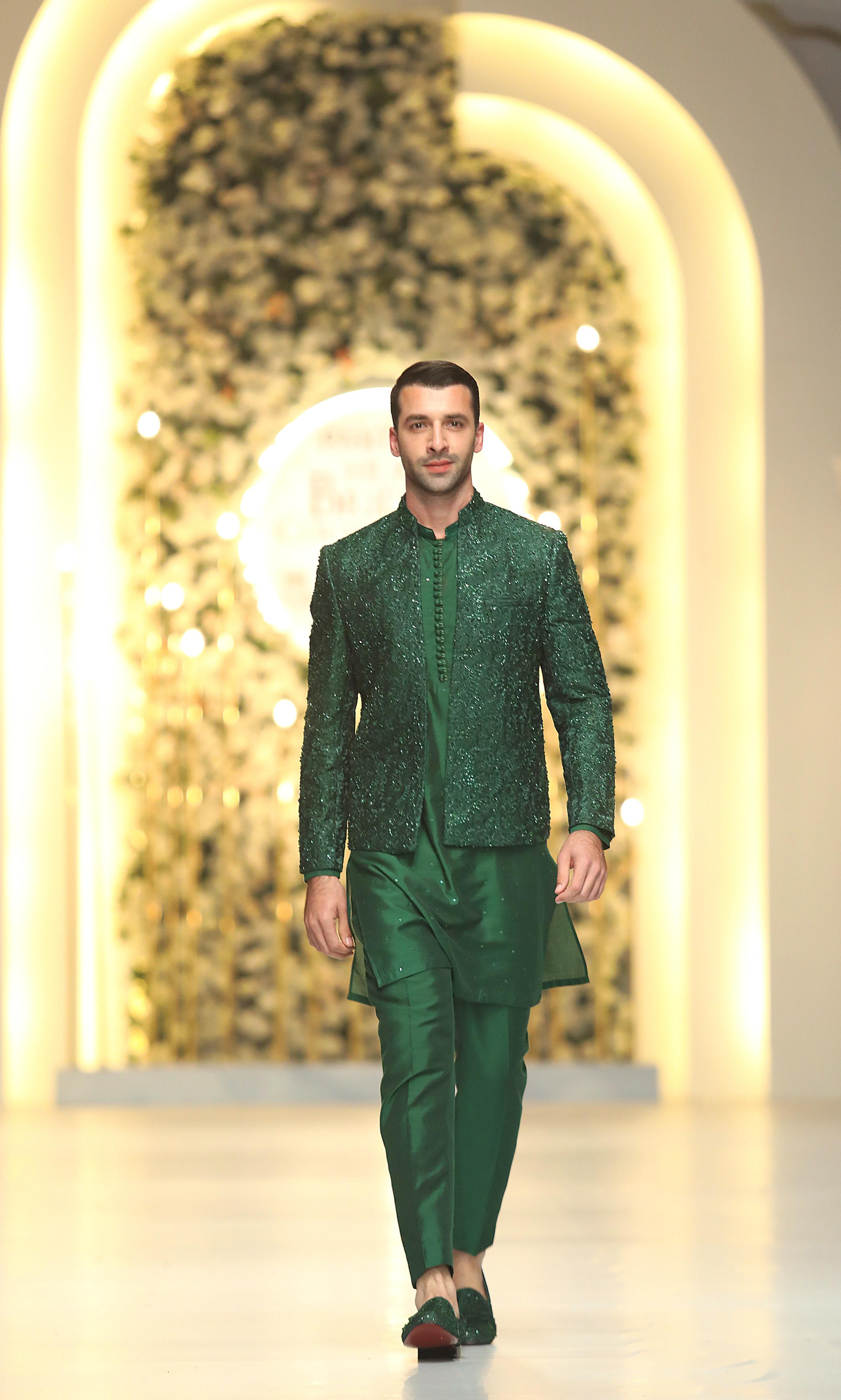 Bottle Green Prince Coat Mehndi Collection HumayunAlamgir