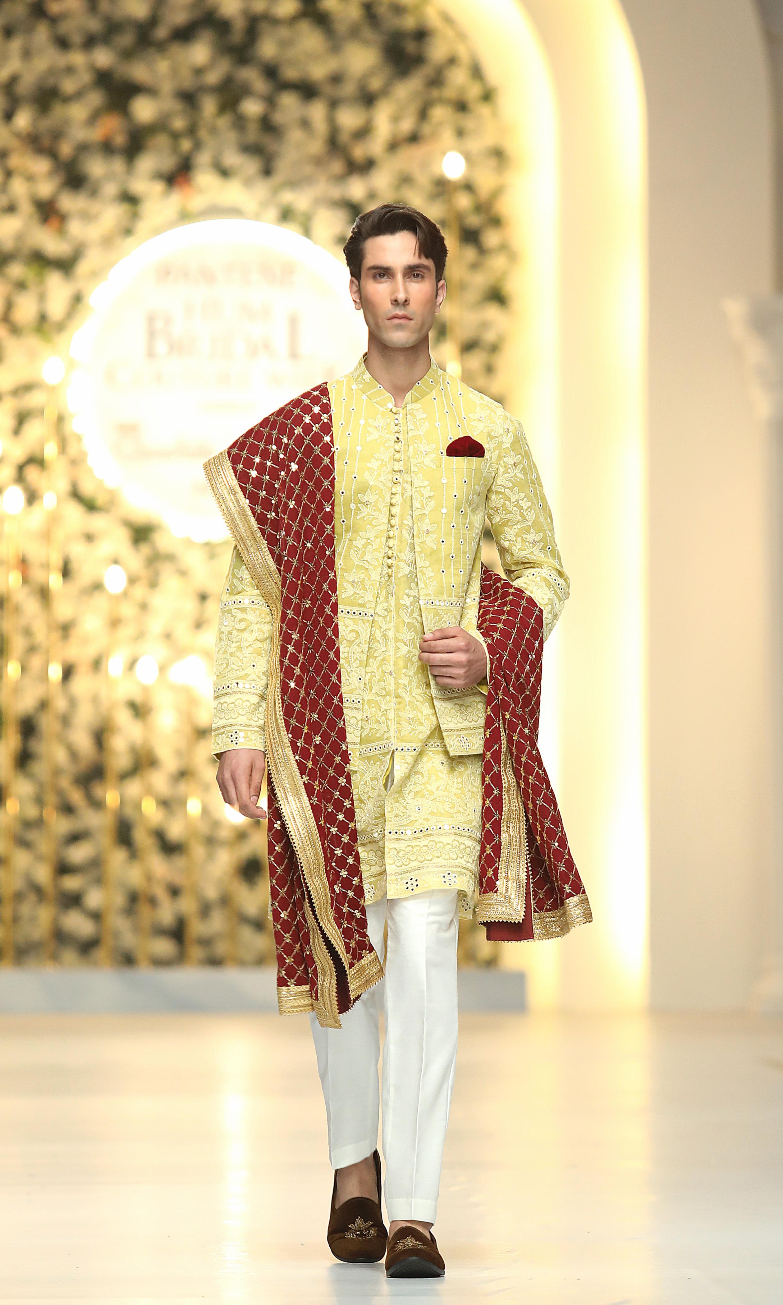 Yellow Waist Coat Mehndi Collection HumayunAlamgir