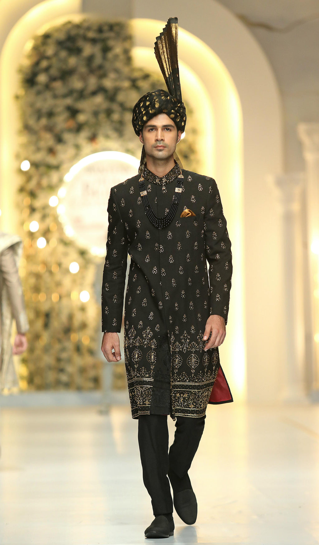 Black Embroidered Sherwani Humayunalamgir