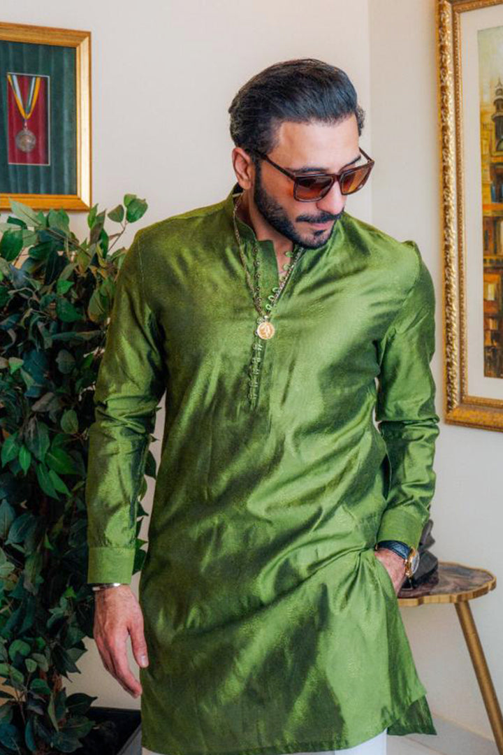 green kurta pajama