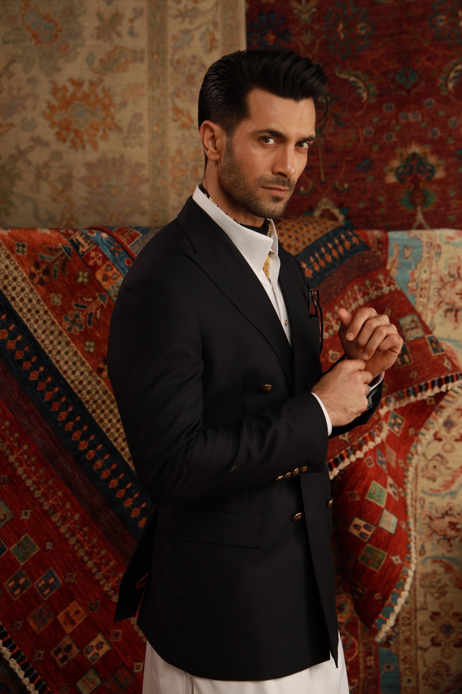 NAVY BLUE DOUBLE BREASTED BLAZER Humayunalamgir