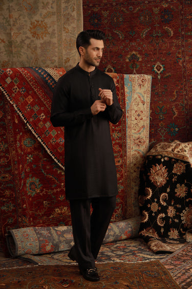 BLACK LINEN KURTA PAJAMA Humayunalamgir