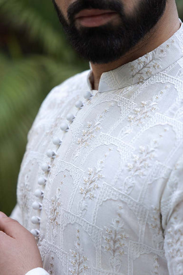 -SHAHKAAR- WHITE & GOLD KURTA PAJAMA Humayunalamgir