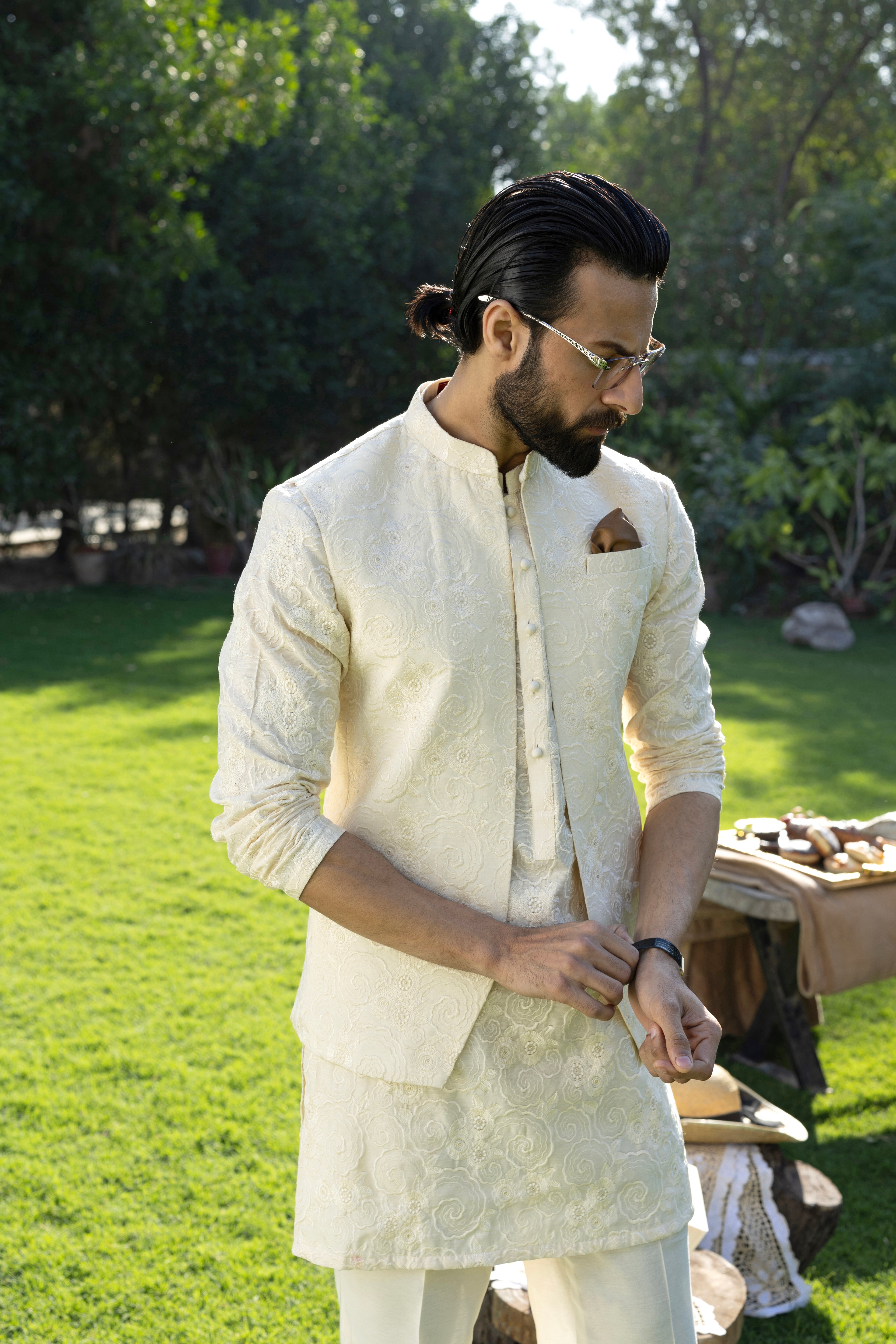 Beige Phool Kaari Kurta Pajama