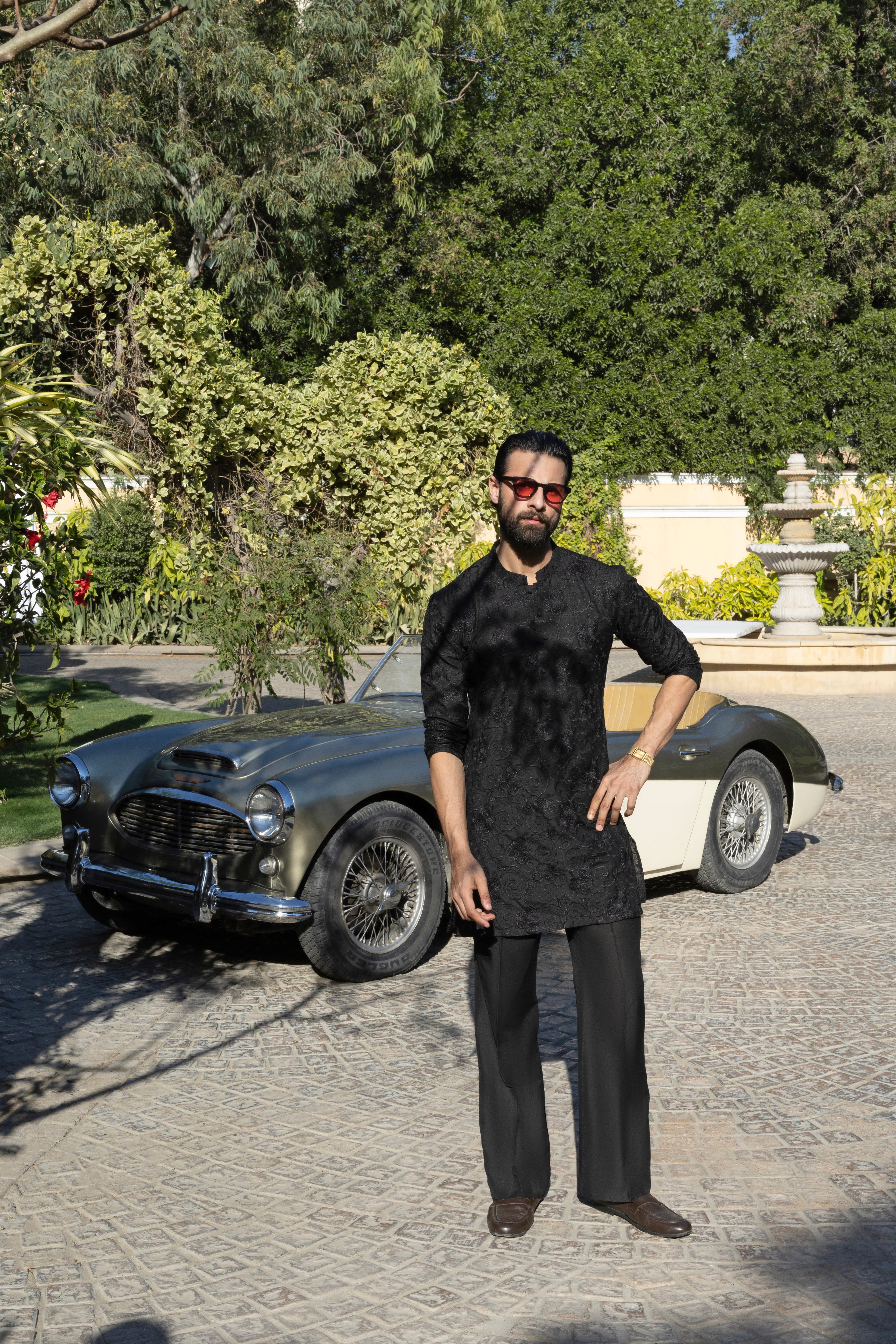 Black Phool Kaari Kurta Pajama