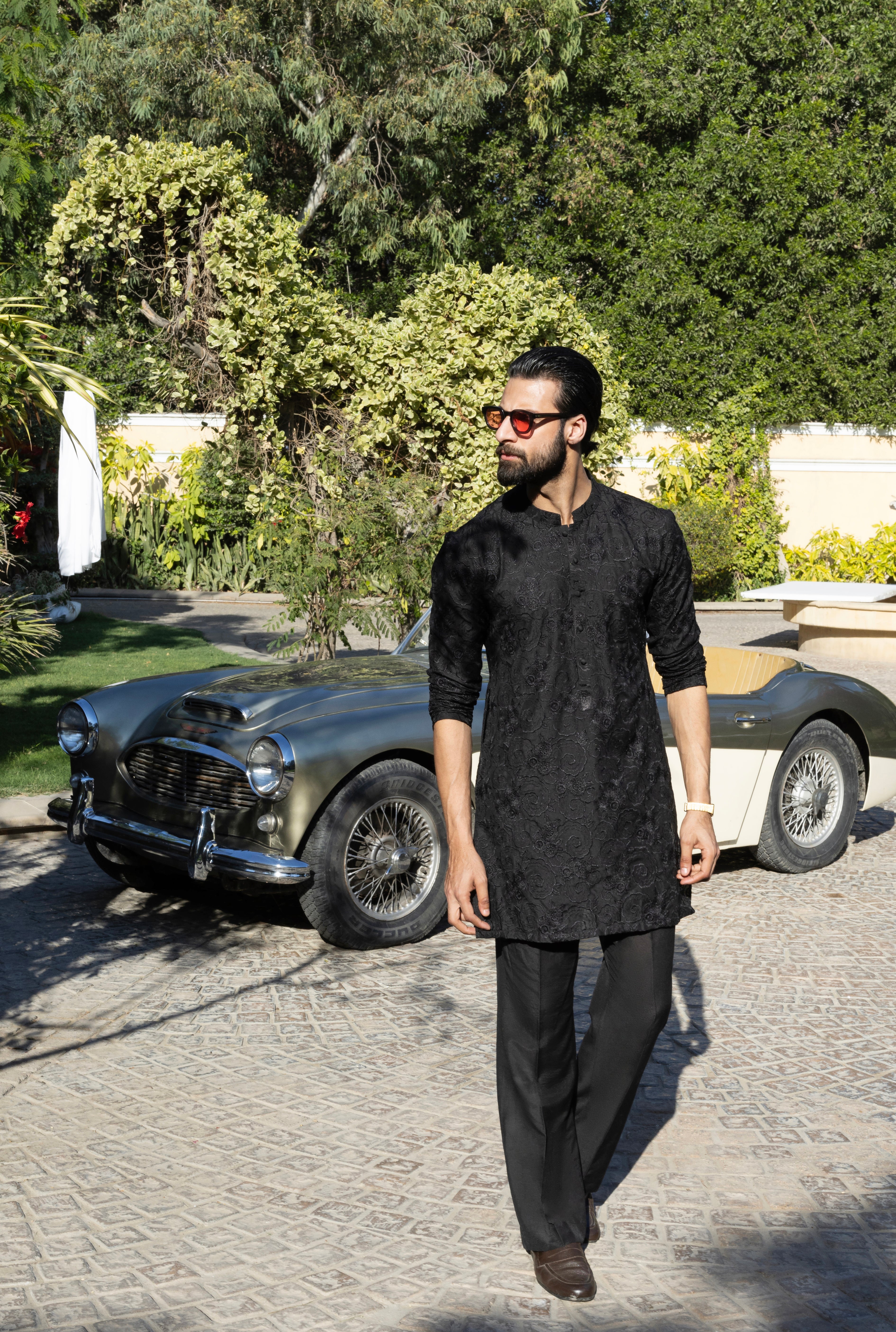 Black Phool Kaari Kurta Pajama