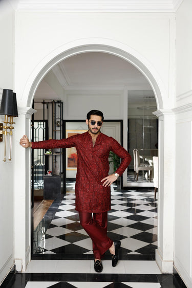 -SHAHKAAR- MAROON KURTA PAJAMA Humayunalamgir