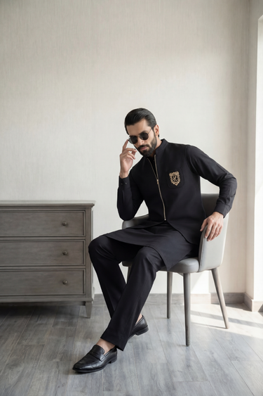 BLACK ZIP-FRONT WAISTCOAT Clothing Humayunalamgir