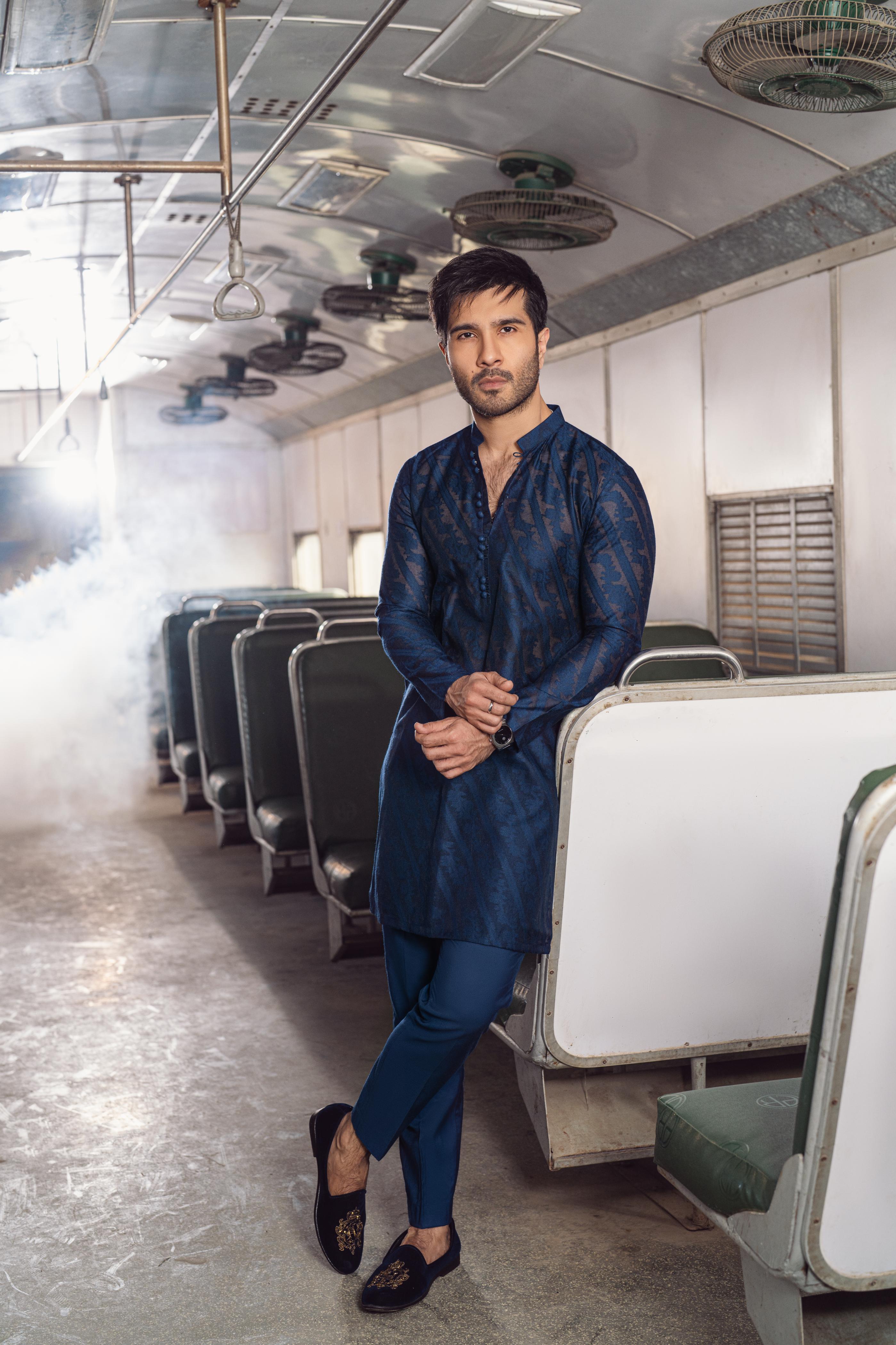 "QAMASH" BLUE KURTA PAJAMA Humayun Alamgir