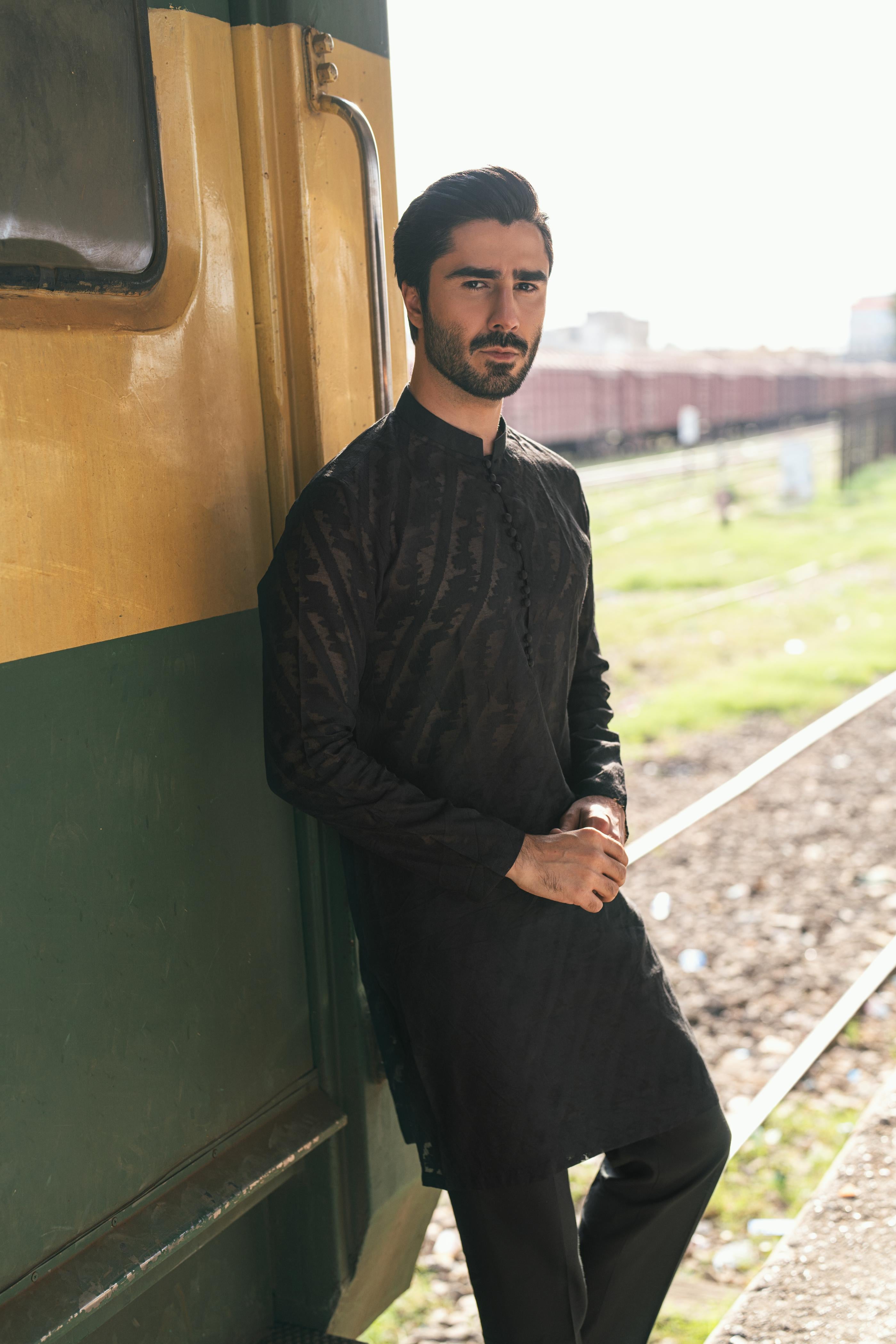 "QAMASH" BLACK KURTA PAJAMA Humayun Alamgir