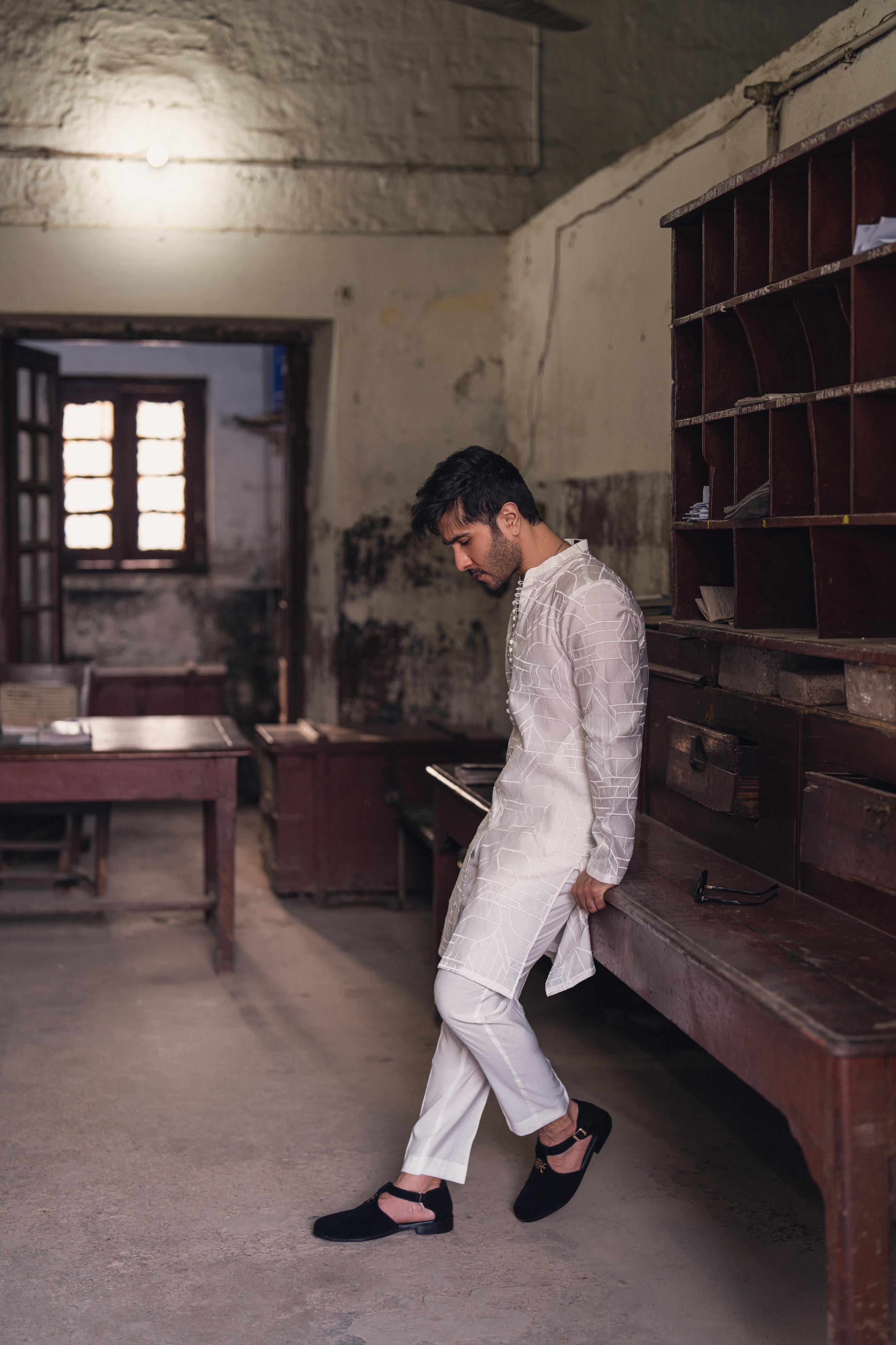 "DAMASK" WHITE KURTA PAJAMA Humayun Alamgir