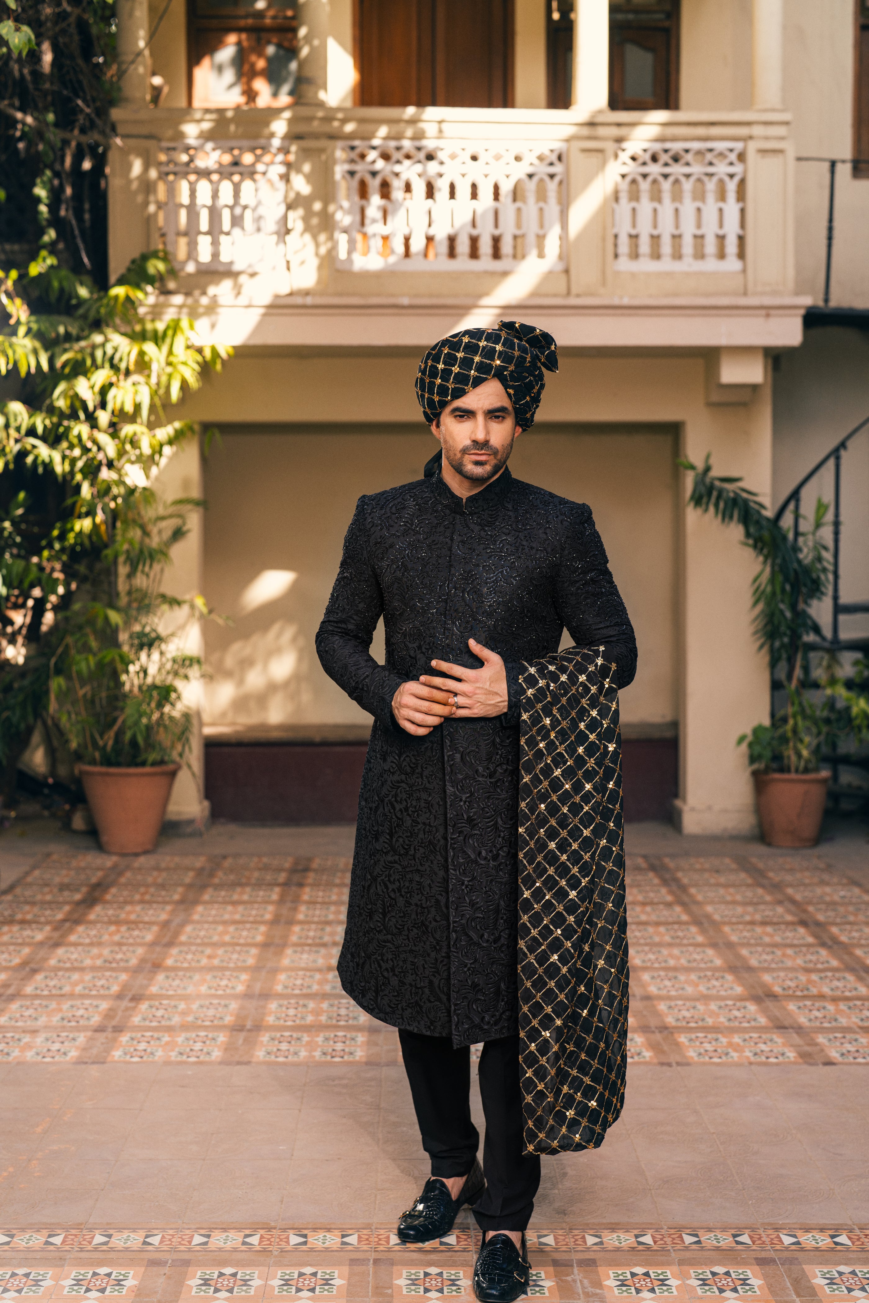Full Black Adorned Sherwani humyaunalamgir