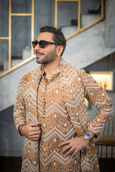 NAQOOSH – BROWN KURTA PAJAMA Humayunalamgir
