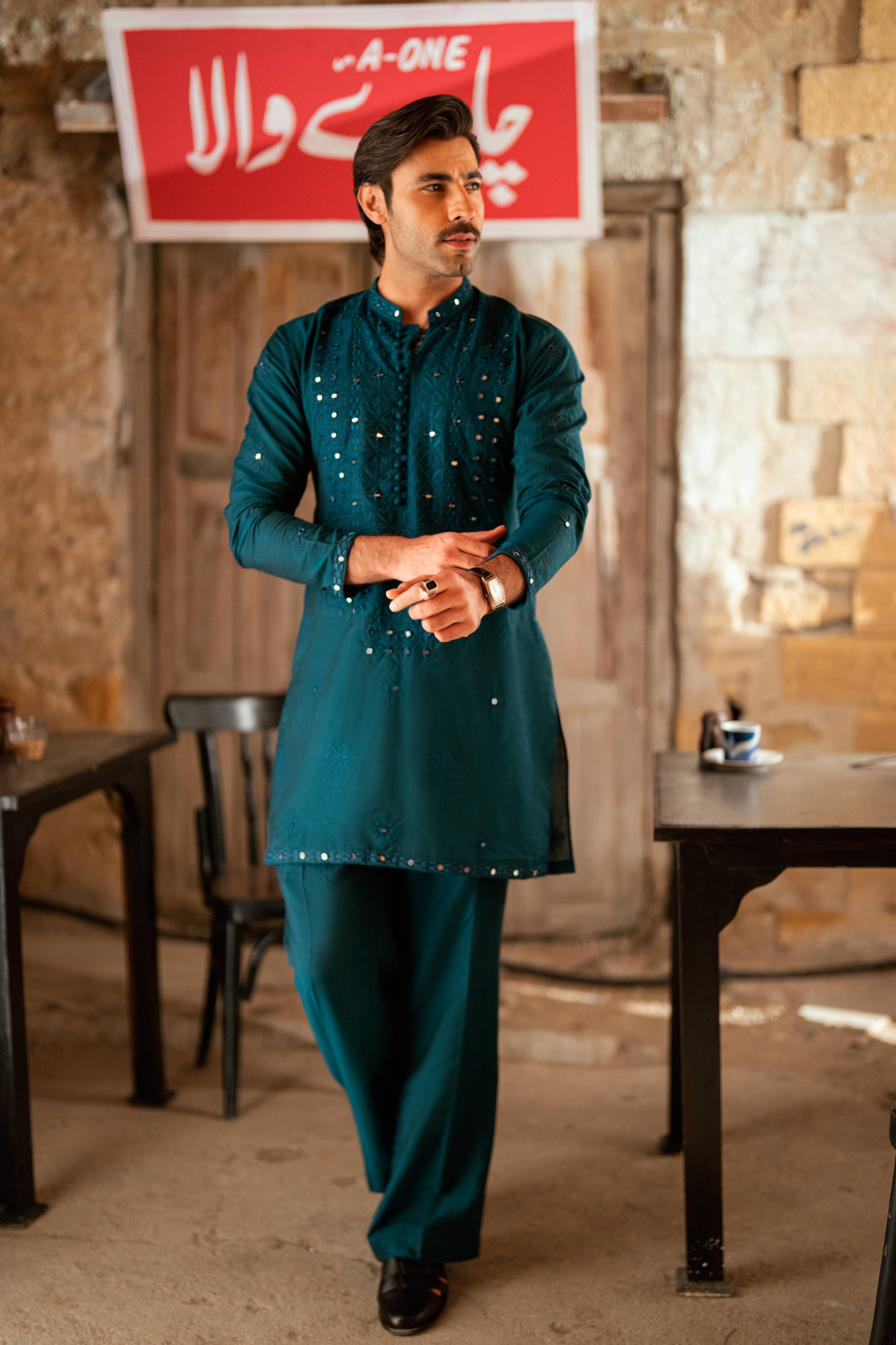 AINA - KAARI TEAL GREEN KURTA PAJAMA Humayunalamgir