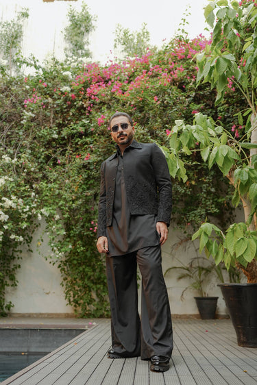 BLACK KURTA FARSHI PAJAMA Humayunalamgir