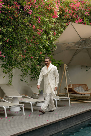 NAQOOSH – OFF WHITE KURTA PAJAMA Humayunalamgir