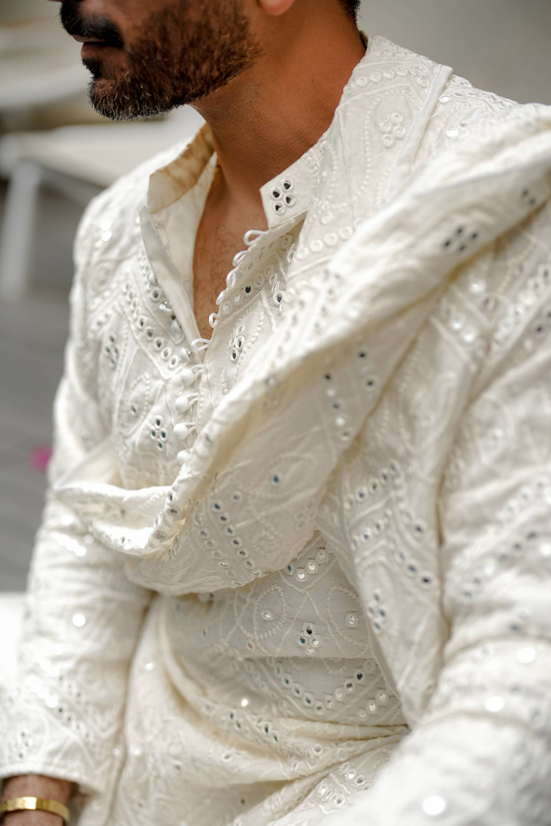 NAQOOSH – OFF WHITE KURTA PAJAMA Humayunalamgir