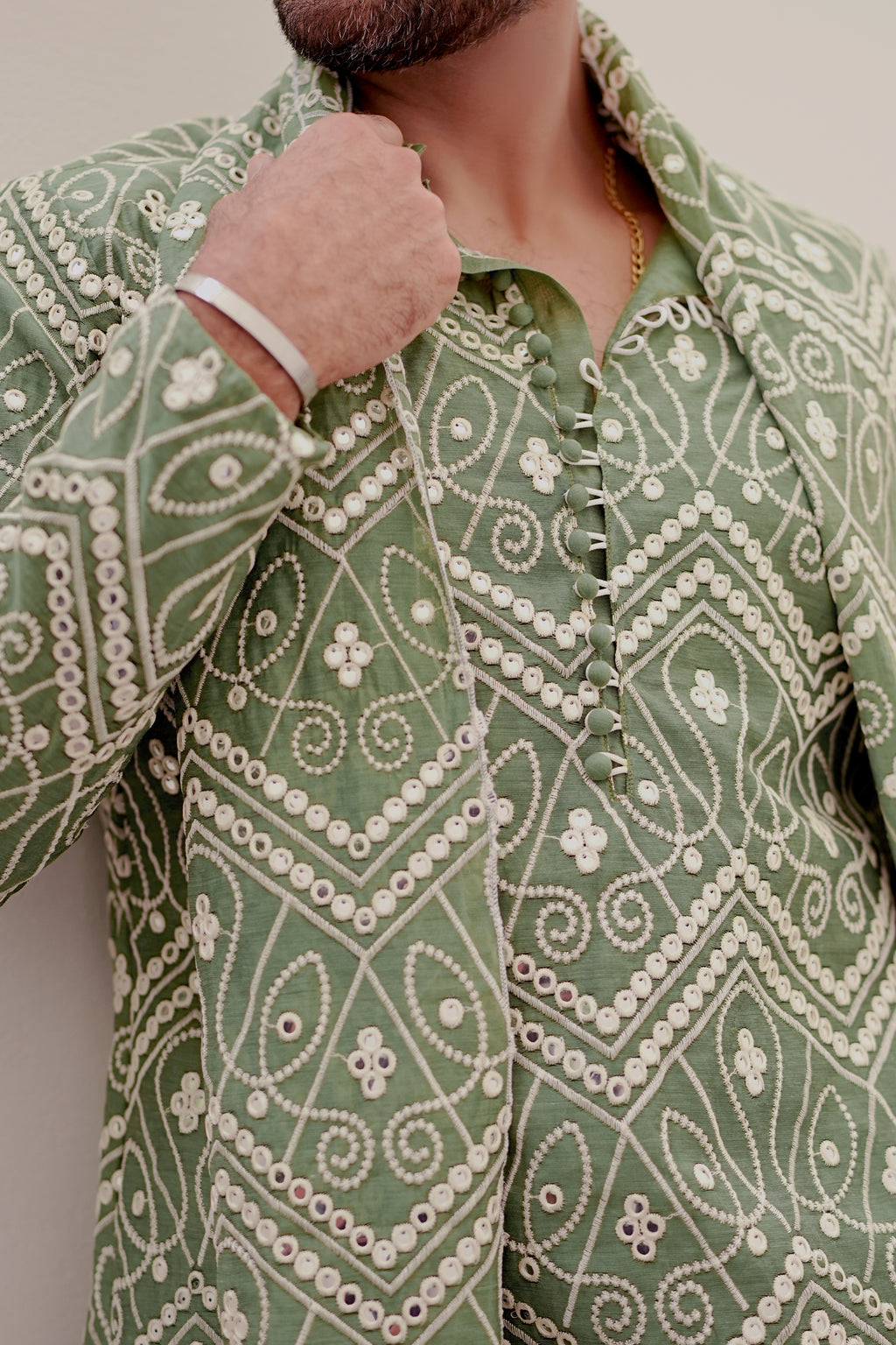 NAQOOSH – PALETTE GREEN KURTA PAJAMA Humayunalamgir