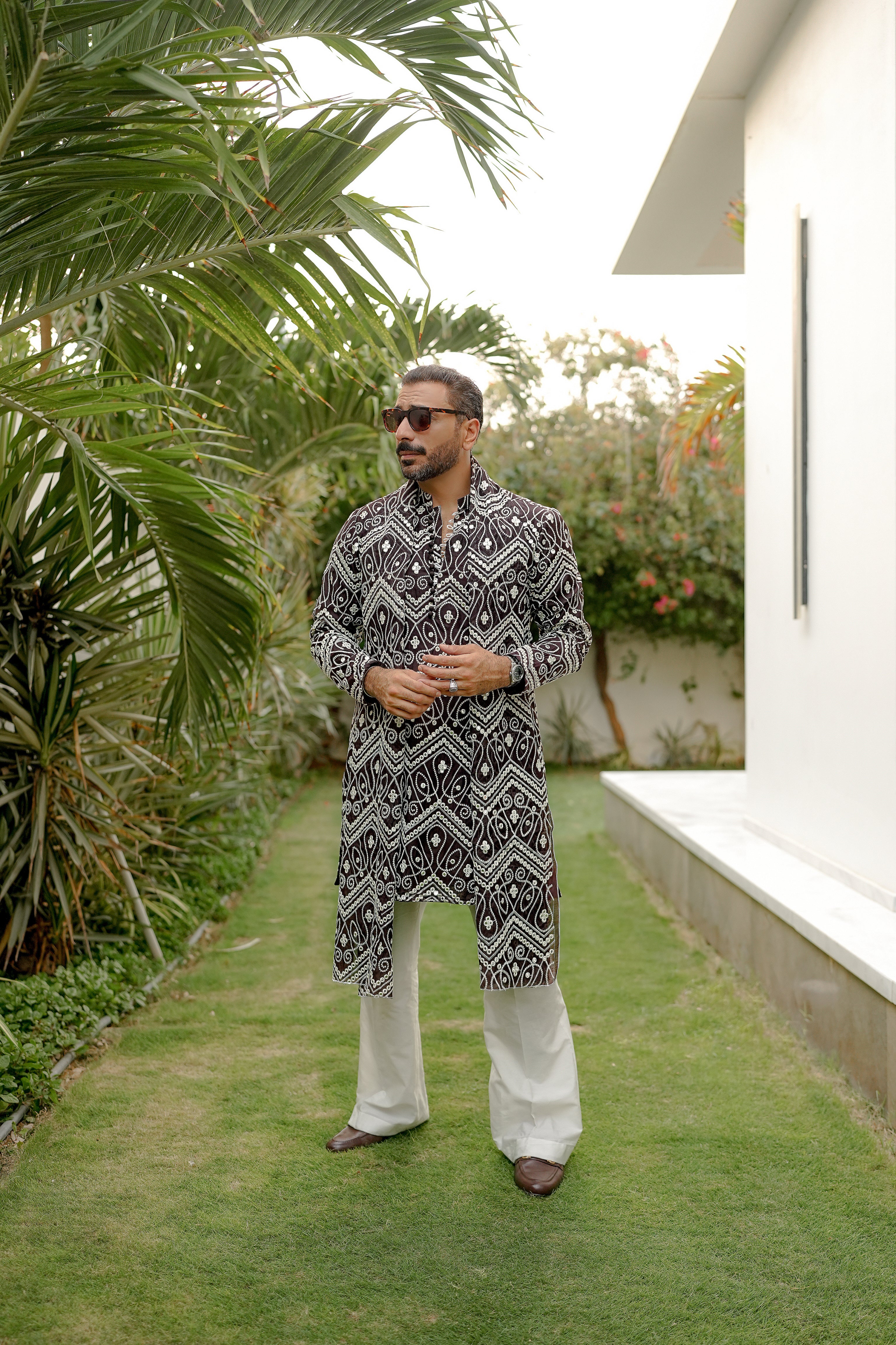 NAQOOSH – DARK BROWN KURTA PAJAMA Humayunalamgir