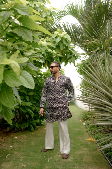 NAQOOSH – DARK BROWN KURTA PAJAMA Humayunalamgir