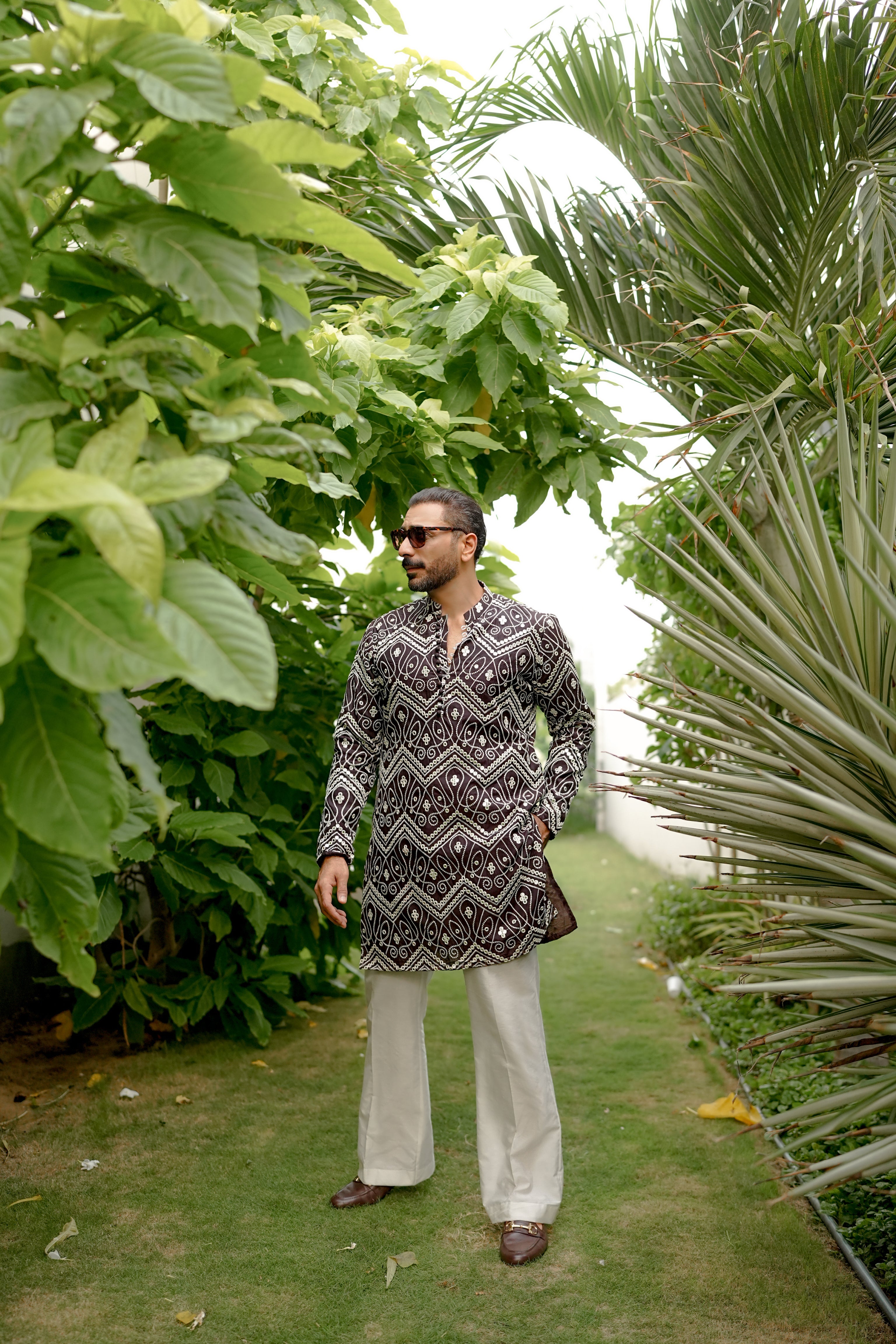 NAQOOSH – DARK BROWN KURTA PAJAMA Humayunalamgir