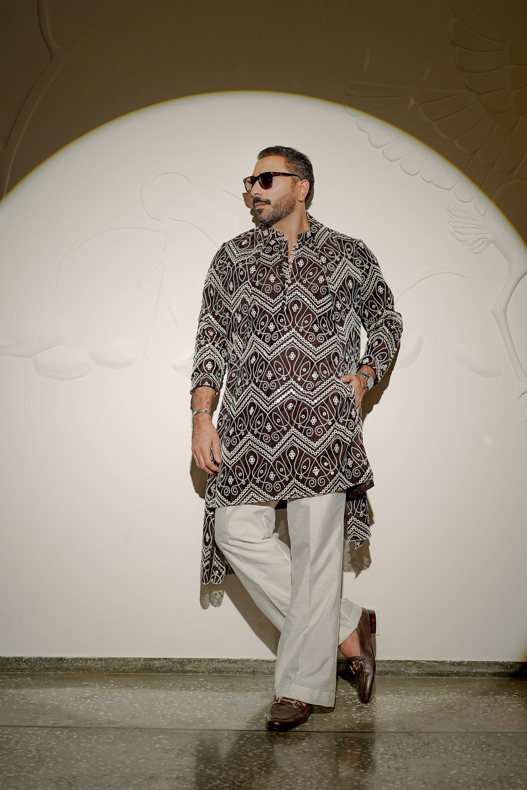 NAQOOSH – DARK BROWN KURTA PAJAMA Humayunalamgir