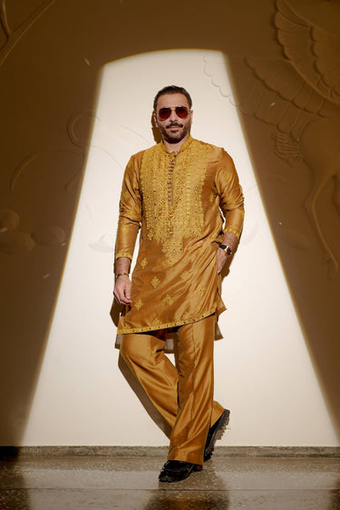 AINA - KAARI MUSTARD KURTA PAJAMA Humayunalamgir