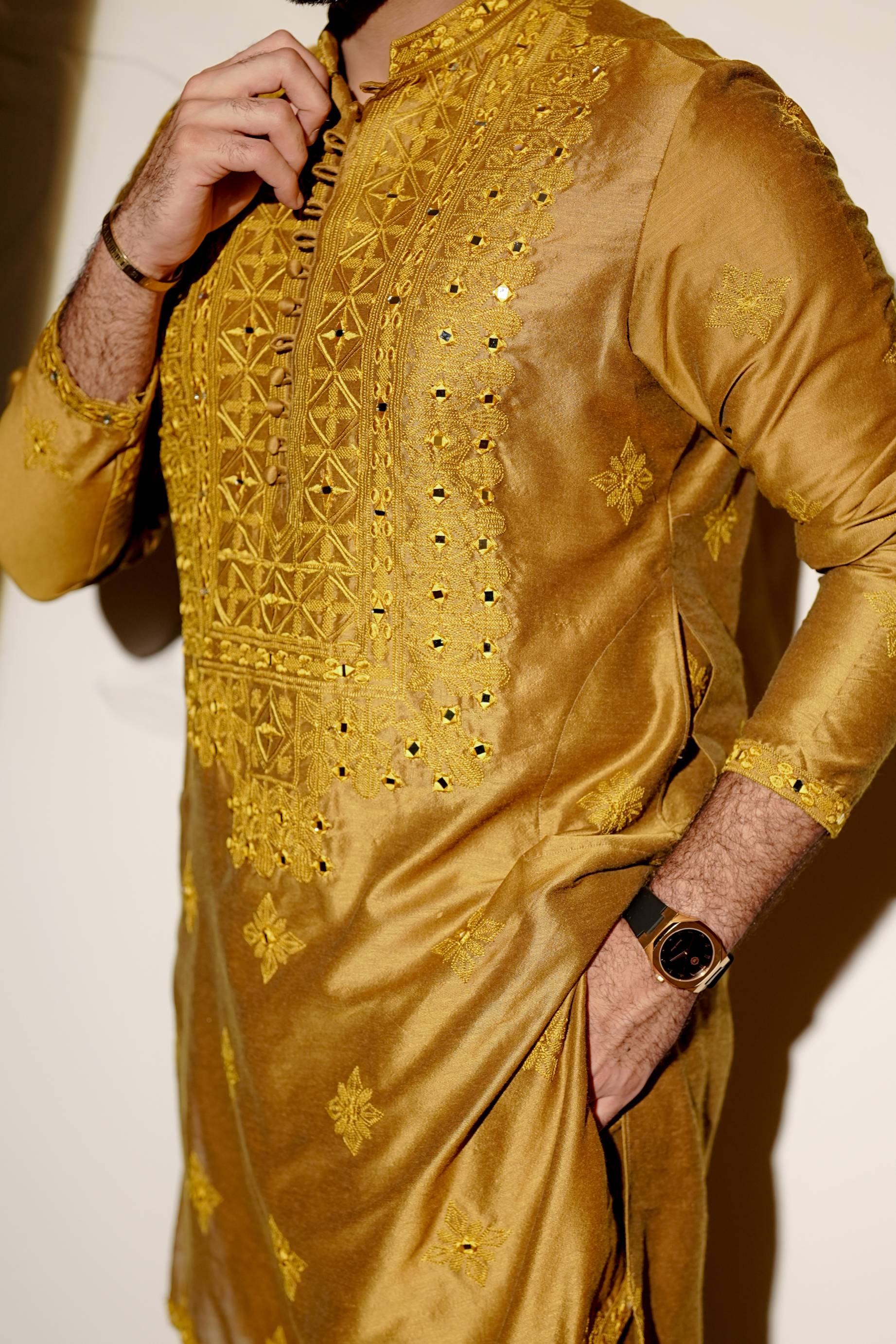 AINA - KAARI MUSTARD KURTA PAJAMA Humayunalamgir