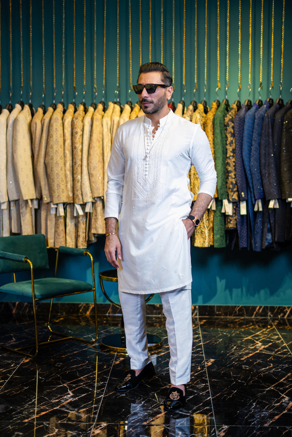 KALAMKAAR WHITE KURTA PAJAMA Humayun Alamgir